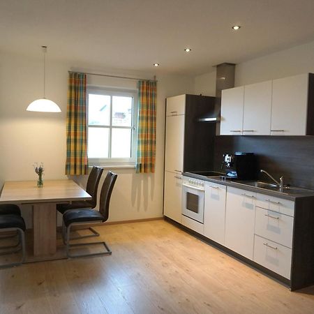 Ferienwohnung Hausleitner Zell am Moos Bagian luar foto