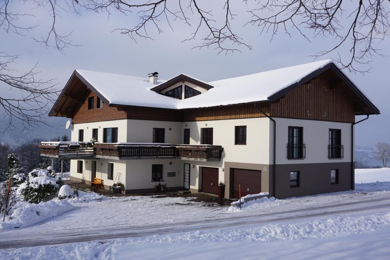 Ferienwohnung Hausleitner Zell am Moos Bagian luar foto