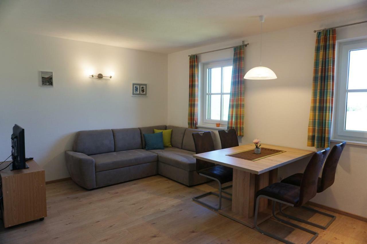 Ferienwohnung Hausleitner Zell am Moos Bagian luar foto