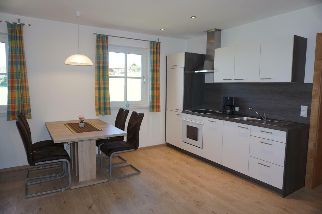 Ferienwohnung Hausleitner Zell am Moos Bagian luar foto