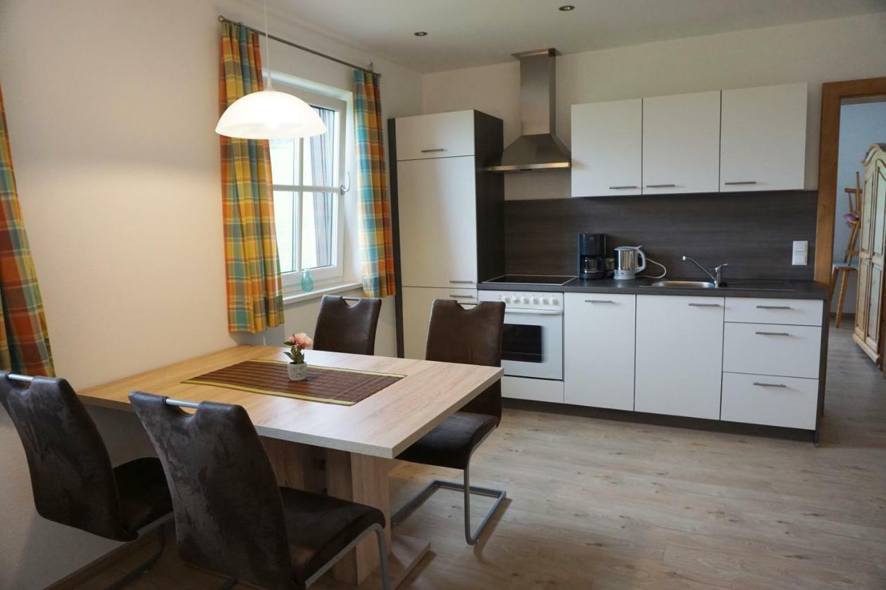 Ferienwohnung Hausleitner Zell am Moos Bagian luar foto